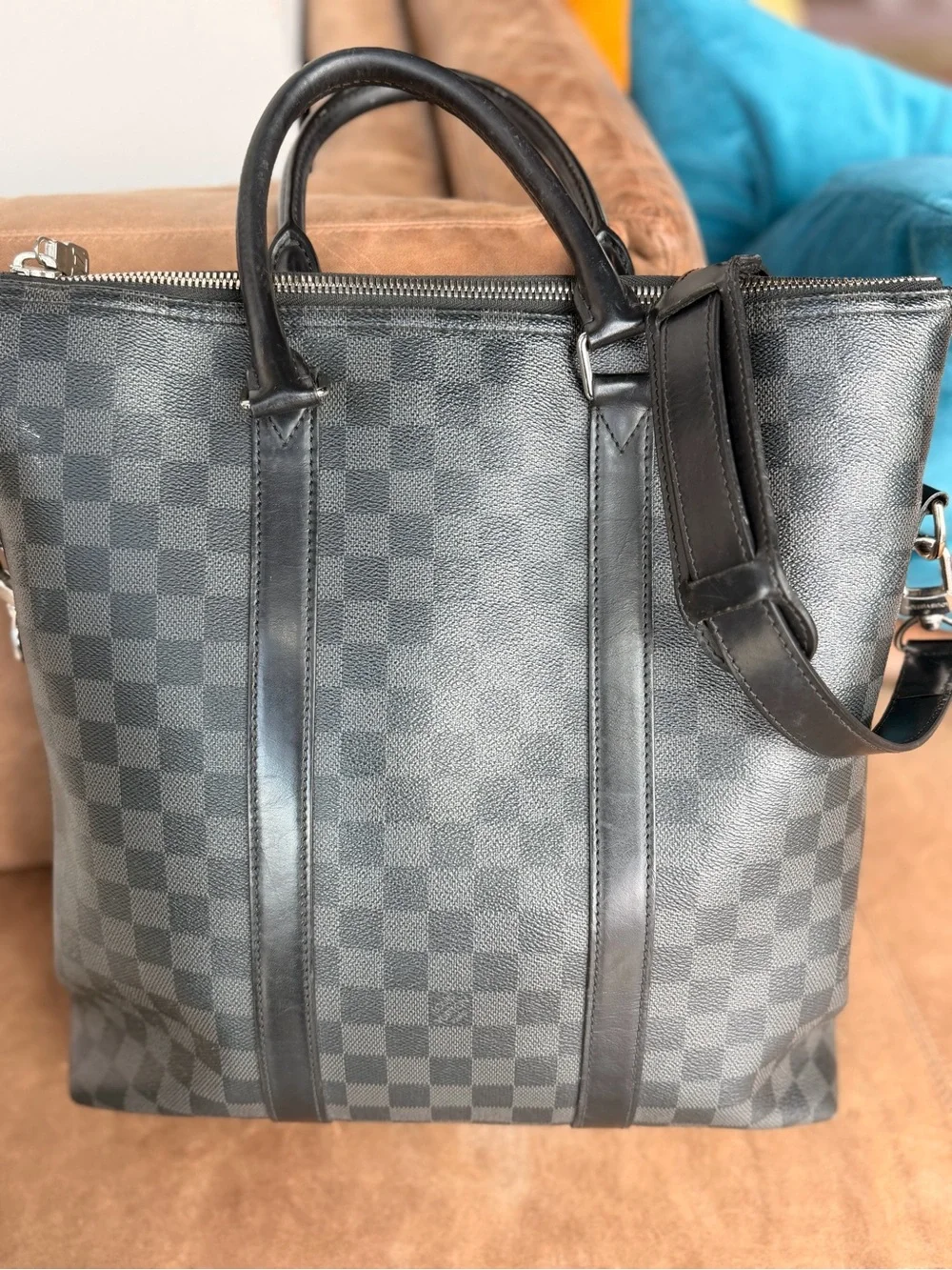 Louis Vuitton Men's Damier Graphite Anton Tote Detachable leather strap